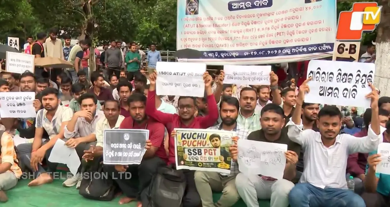 Odisha teacher aspirants call off protest after govt assurance