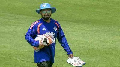 Pant and Sarfaraz’s ‘sword’ banter goes viral during India-Sri Lanka Test