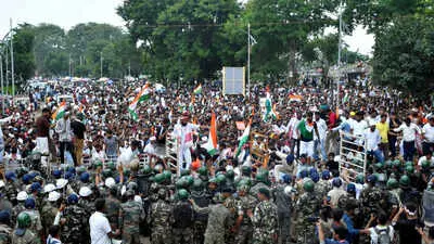 Parliament deadlock costs Rs 216 crore, Jharkhand job aspirants protest