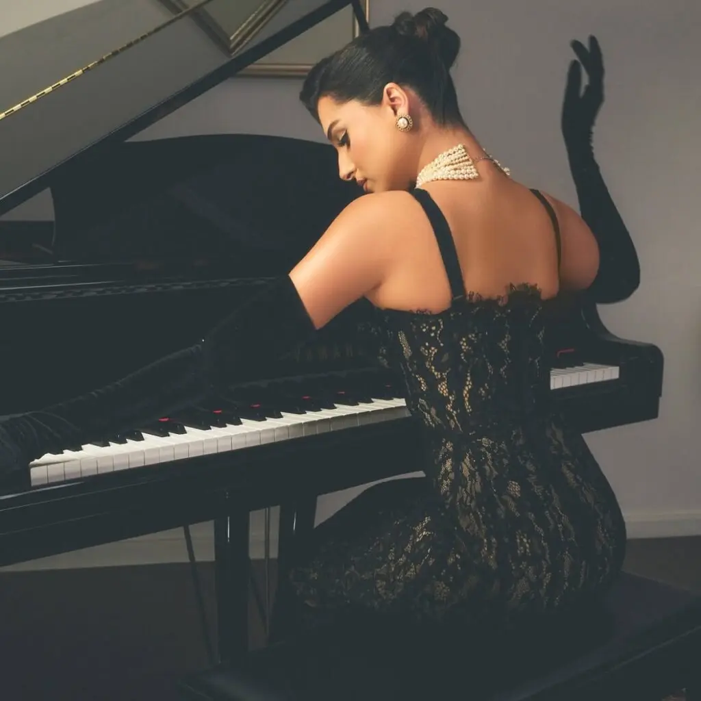 Tara Sutaria channels 1950s Old Hollywood in black lace gown