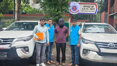 Two stolen Toyotas with same number plate seized in Delhi