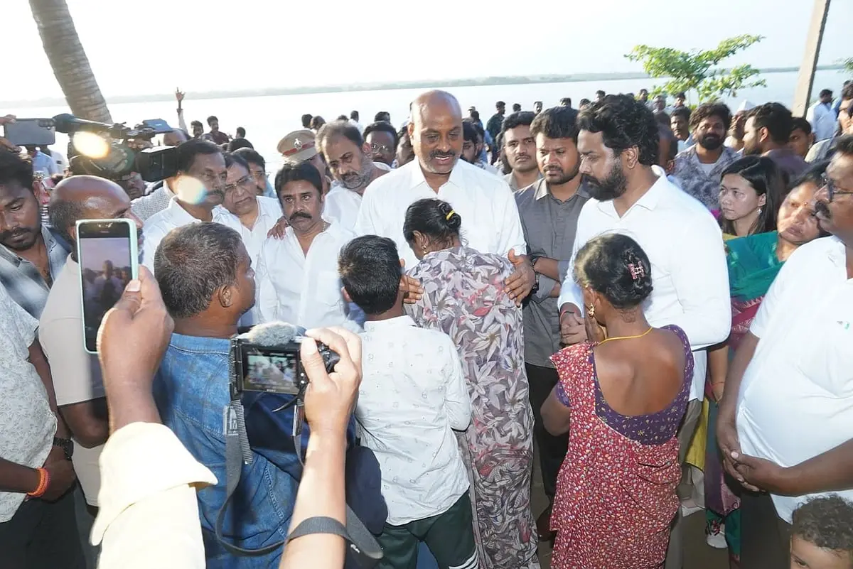 Search intensifies for missing Andhra fishermen in Bay of Bengal