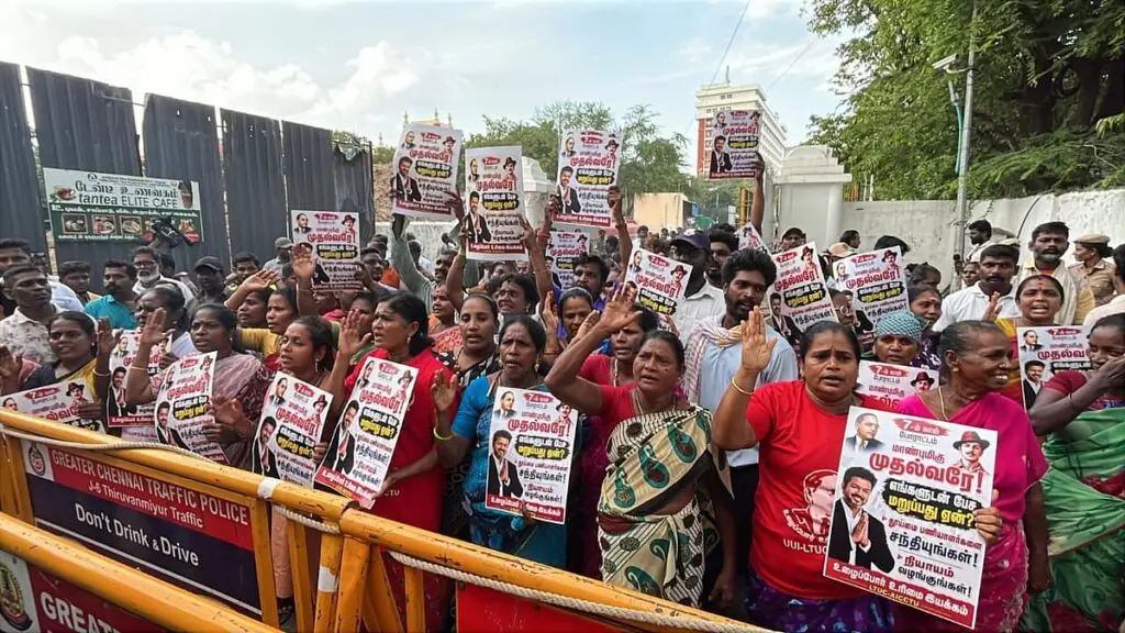 Chennai sanitation workers protest for wage revision enters 8th day
