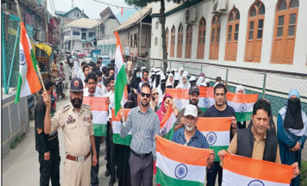 Har Ghar Tiranga rallies held in Kalyan, Chennai and Khonmoh
