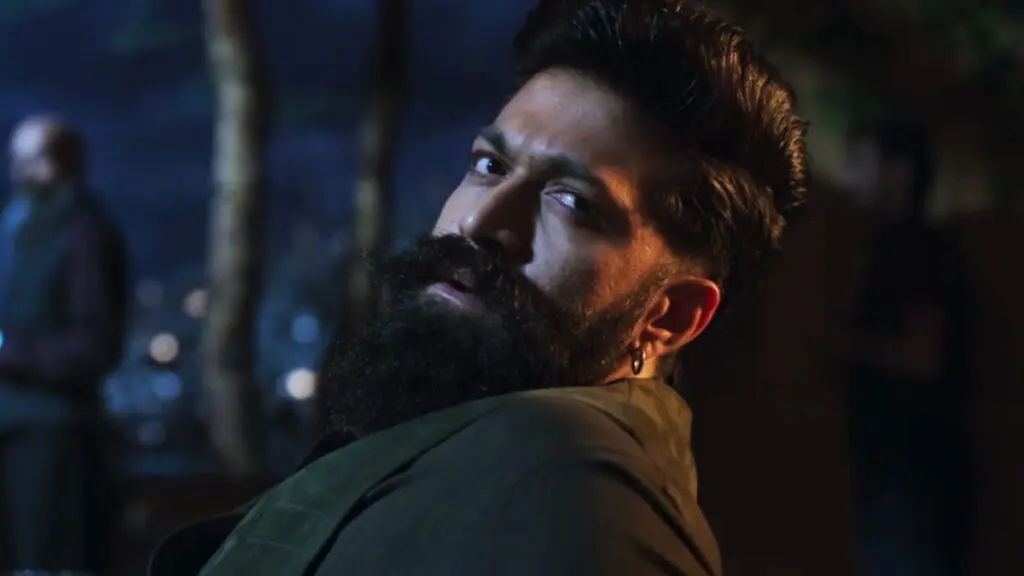 Bethlehem Kudumba Unit trailer: Nivin Pauly, Mamitha Baiju in love story