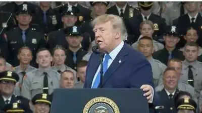 Trump links falling US crime to Republican midterm campaign