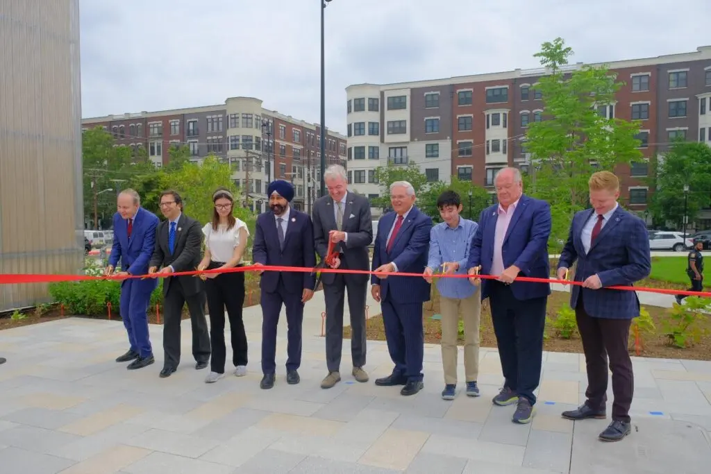 Hoboken opens New Jersey's largest flood-fighting park