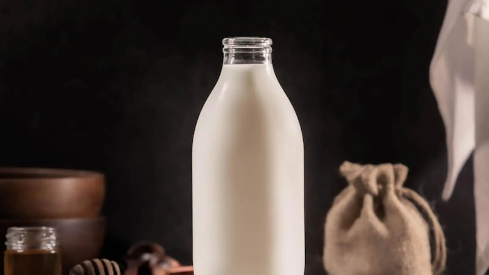 FDA busts milk adulteration racket in Navi Mumbai, 4,710 litres destroyed