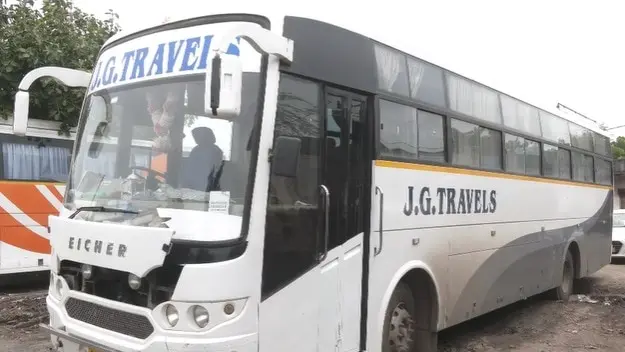 7-year-old boy dies after neck trapped in bus door in Vadodara