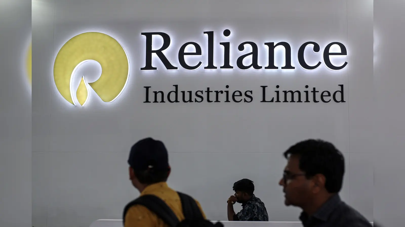 Reliance buys Lutyens bungalow for Rs 3.5 billion
