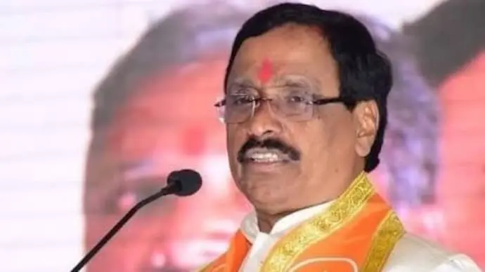 Thane court grants anticipatory bail to ex-MP Vinayak Raut in black magic case