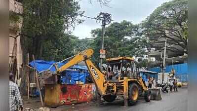 ബെംഗളൂരുവിലും മുംബൈയിലും നടപ്പാതകളിലെ കൈയേറ്റങ്ങൾ ഒഴിപ്പിക്കുന്നു