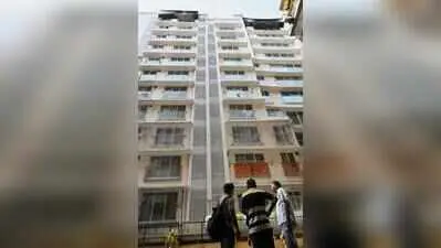 Vile Parle fire: Domestic help dies shielding toddler from smoke