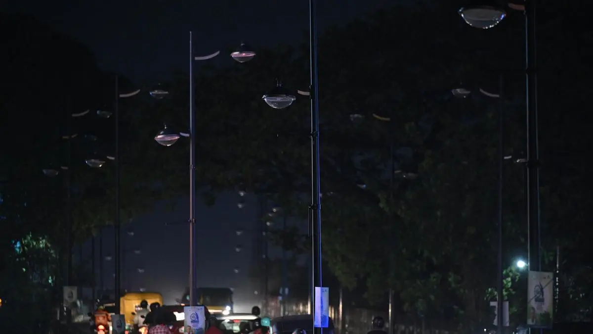 LDF to protest as faulty streetlights persist in Kochi despite council pledges