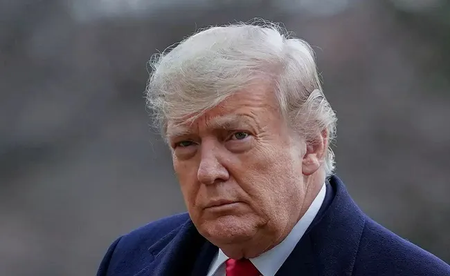US judge blocks Trump visa cap for students, journalists
