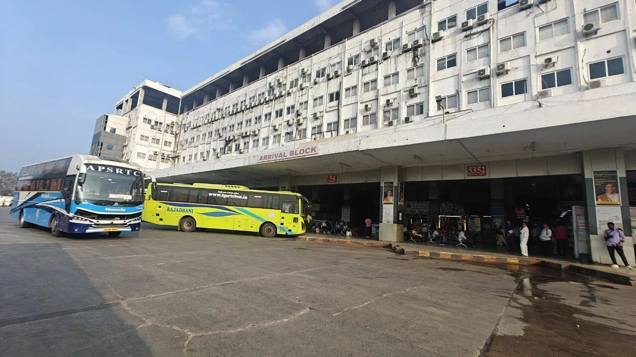 46 gelatin sticks, 50 detonators found in bus bag at Vijayawada bus stand