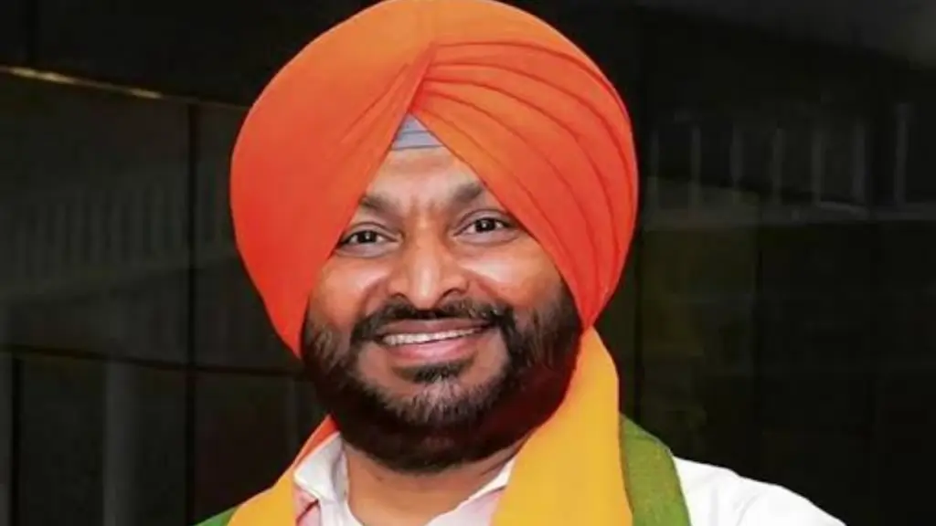 BJP leader Bittu detained after liquor, eggs protest at Mann convoy