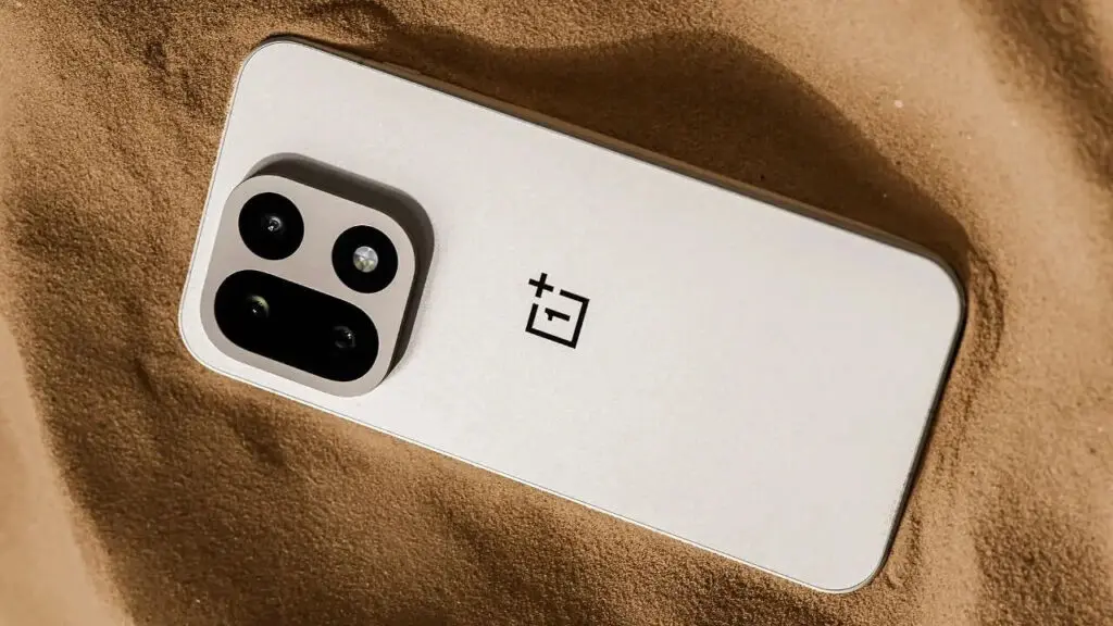 OnePlus 16 design revealed, pre-orders open in China