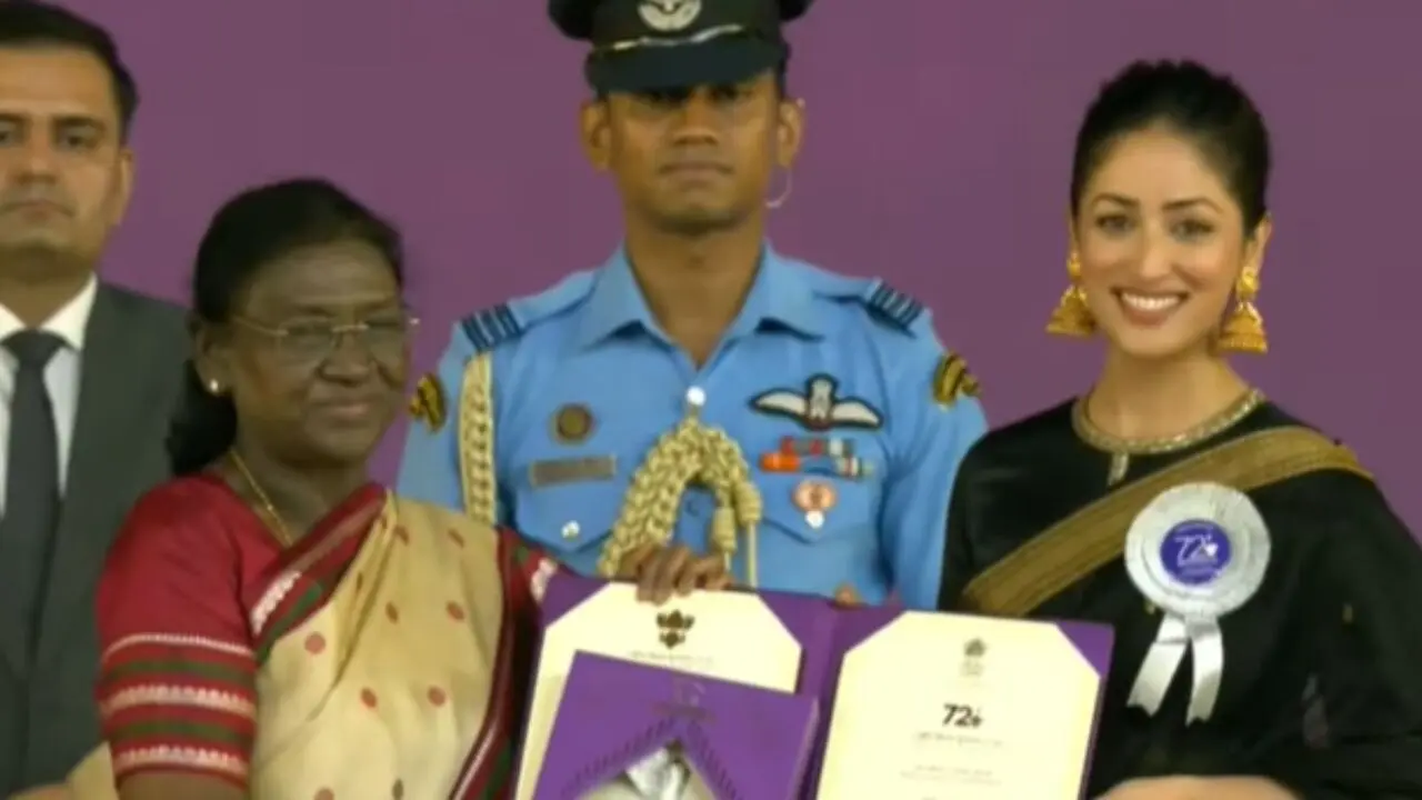 Yami Gautam wins National Award for Article 370 at Gujarat ceremony