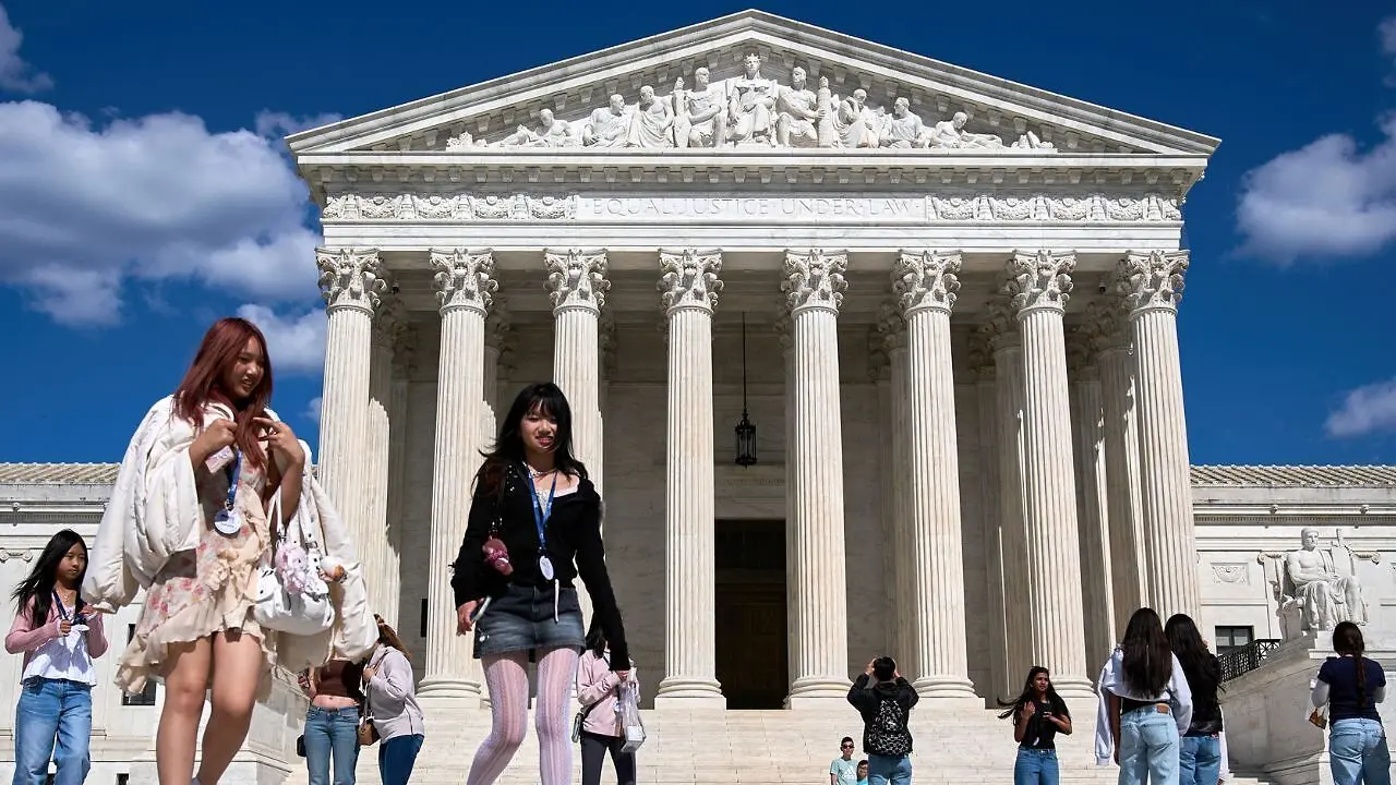 Trump asks US Supreme Court to allow third-country deportations