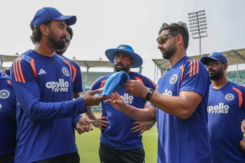 India bowl in Guwahati, Auqib Nabi makes debut