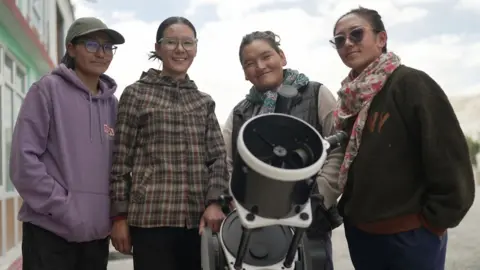 Hanle women guide tourists through India's night sky