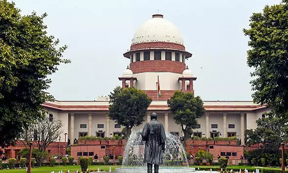 SC seeks Centre's reply on Vande Mataram penal clause challenge