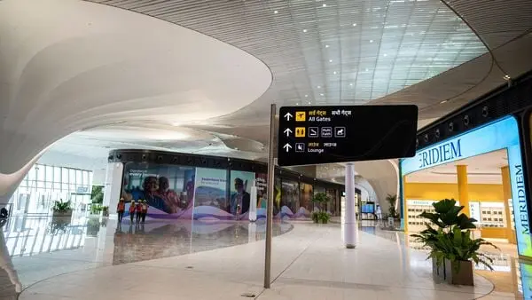 Centre mulls allowing airport operators to own airlines