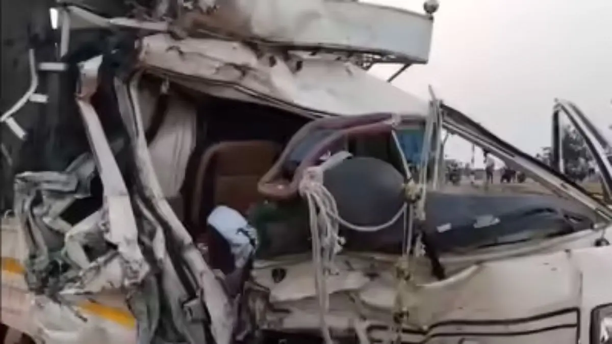 Three killed in Vizianagaram lorry-auto collision