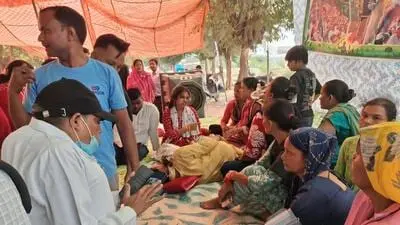 Noida protest over power crackdown enters 15th day