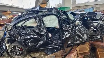 3 dead, 1 critical after BMW crash on Mumbai Coastal Road
