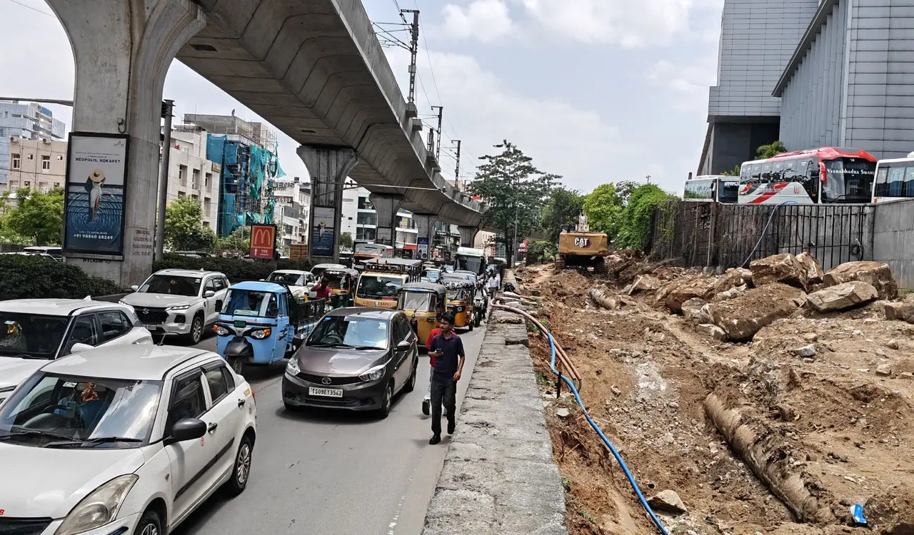 CMC approves Rs 37 crore, HGCL floats Rs 3,295 crore road tenders