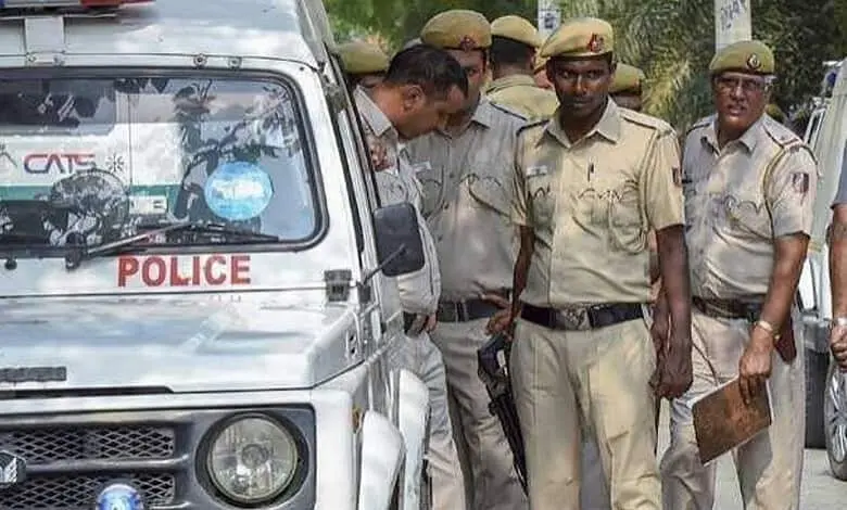Peculiar symbol on tempo helps Delhi Police solve teen rape murder