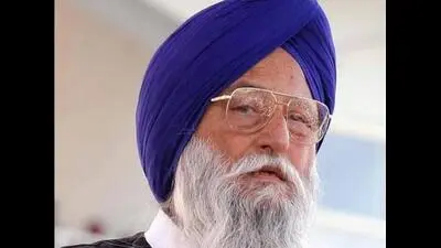 Expelled Akali MLA Ravinder Brahmpura joins AAP in Punjab