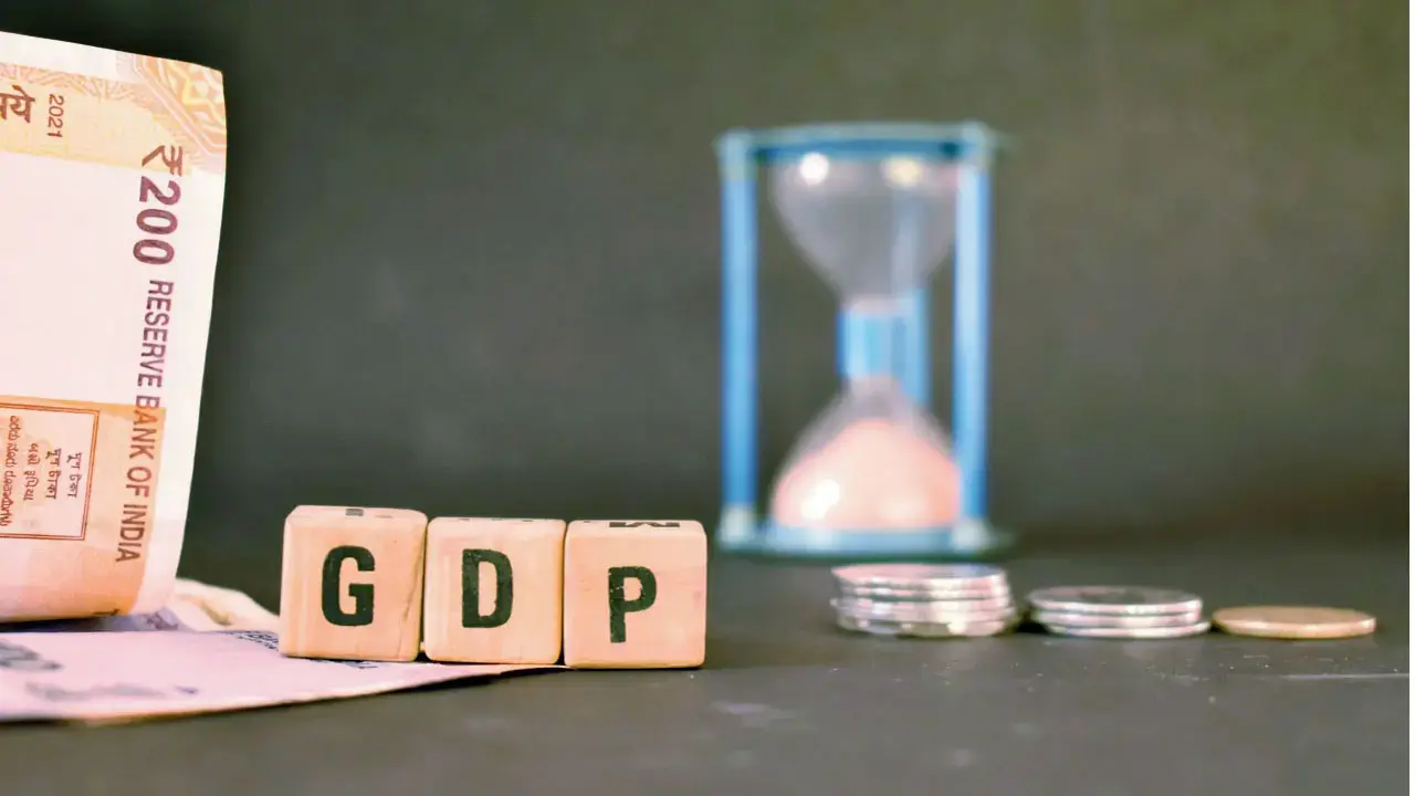 Moody's raises India GDP forecast to 7%, flags inflation risks