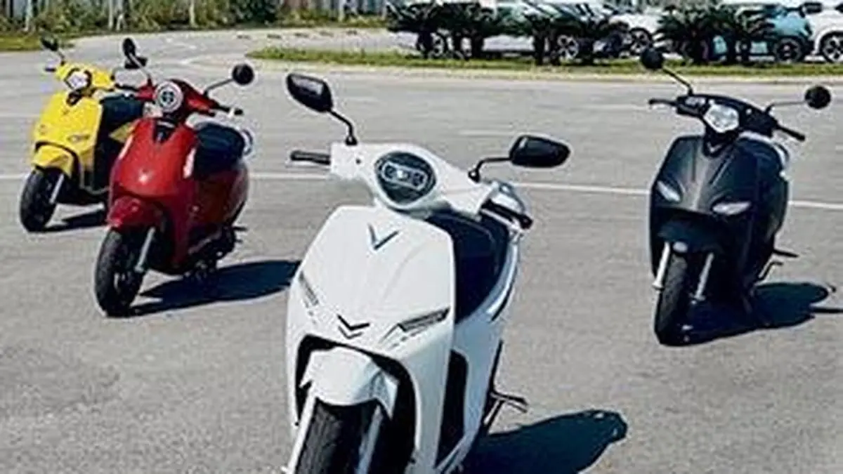 Electric two-wheeler share hits 10% as Centre approves ₹776 crore for EV testing