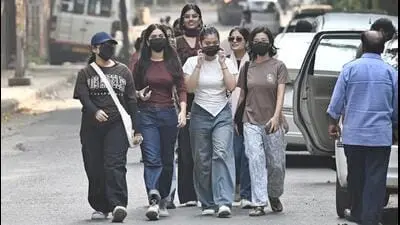 LSR College resumes offline classes after park gang-rape