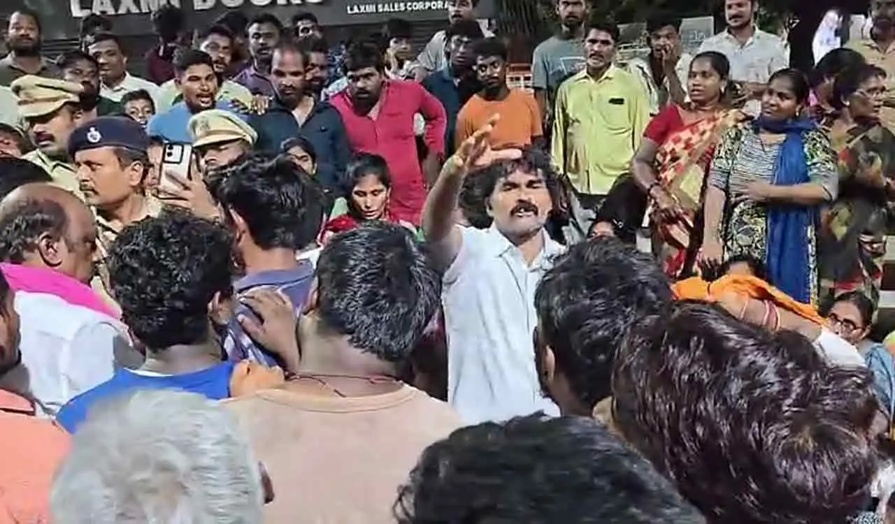 Khammam residents protest house demolitions for road widening