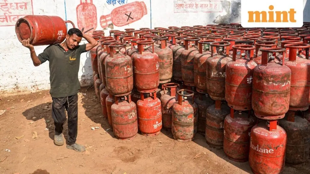 Government cuts LPG booking period to 25 days as supply eases