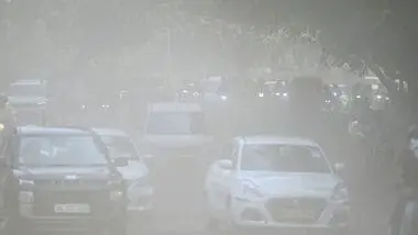 Delhi govt bans construction, doubles parking fees to curb winter pollution