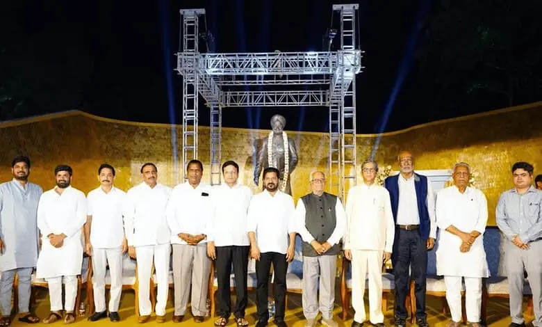 Revanth Reddy urges Bharat Ratna for Manmohan Singh