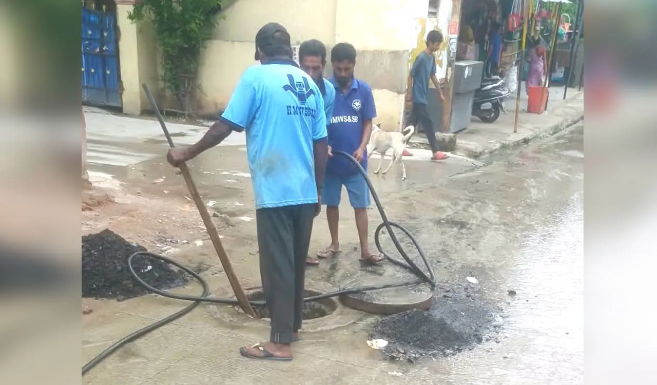 Sewage leak fixed in Shaikpet after Telangana Today report