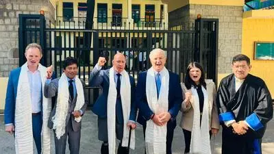 US lawmakers meet Dalai Lama, accuse China of repression