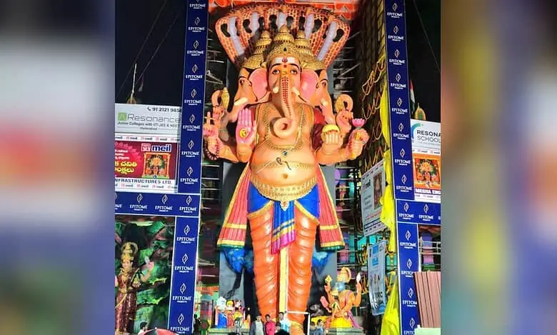 69-foot Khairatabad Ganesh draws 75,000 on opening day