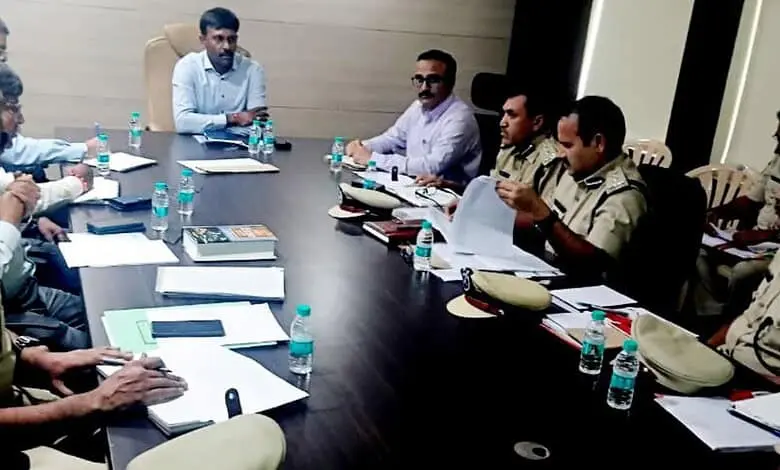 Telangana Excise Department reviews proposal to arm officials