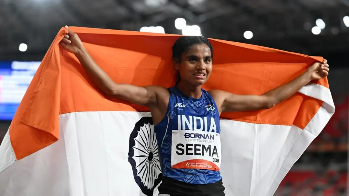 Seema Kumari wins bronze, women's 4x400m relay silver at Asian Games