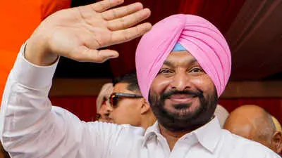 BJP leader Bittu's convoy attacked in Punjab, blames AAP