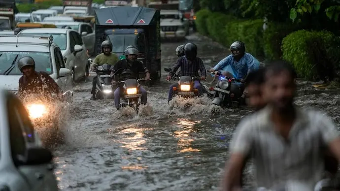 Chhattisgarh floods kill one, cut off Bastar villages, shut schools