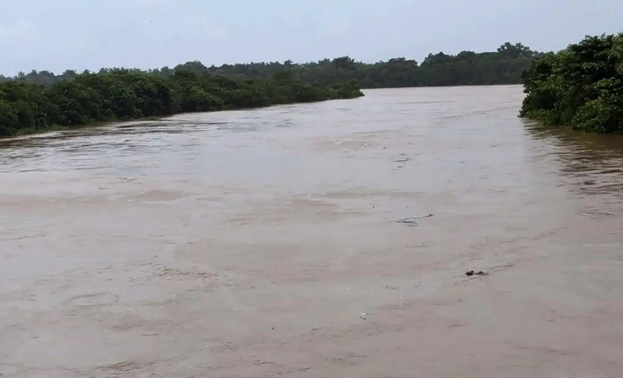 Budhabalanga River crosses danger mark as Odisha faces flood threat