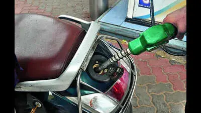 Govt says UPI MDR not for consumers as MP pumps stop payments